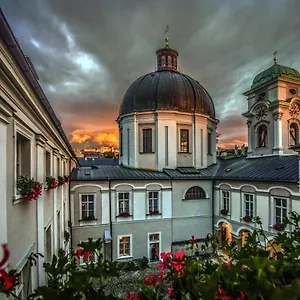 Vendégház Gaestehaus Im Priesterseminar
